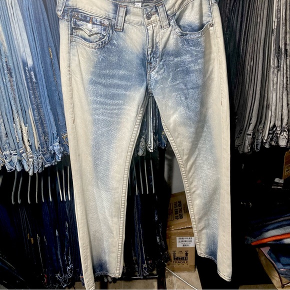 SOLD! Rare! True Religion Men’s Lightwash Straight Leg Size 32x34 - Picture 4 of 6